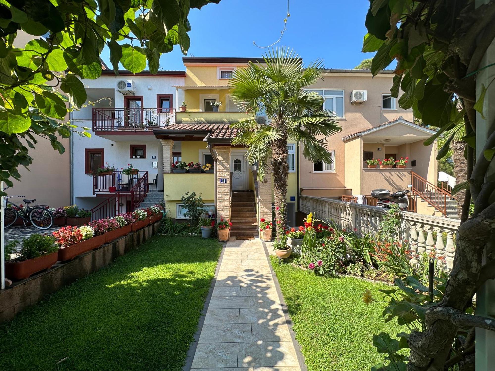 Apartment Petrovski Porec Exterior photo